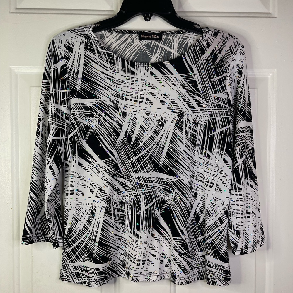Brittany‎ Black  3/4 length sleeve pattern blouse with sequence.